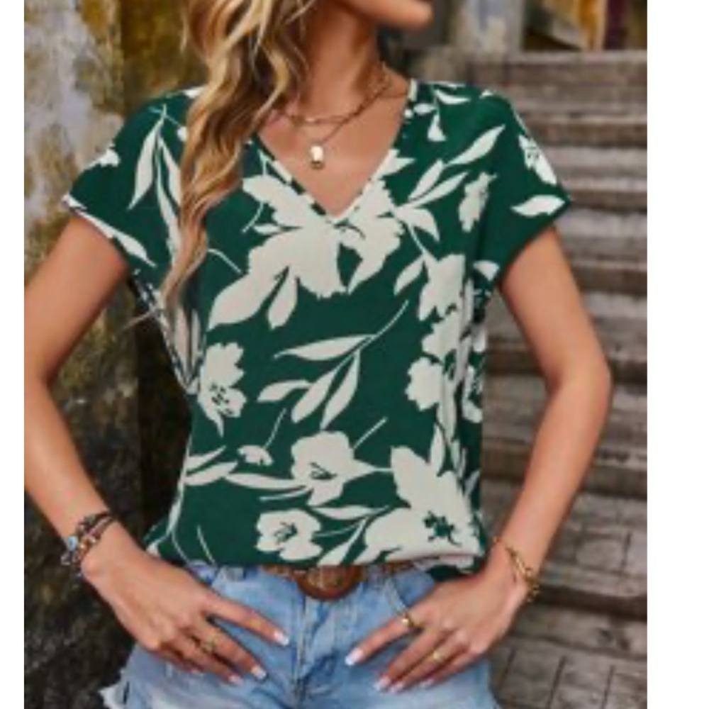 SHEIN Blue Short Sleeve Blouse with V-Neck
